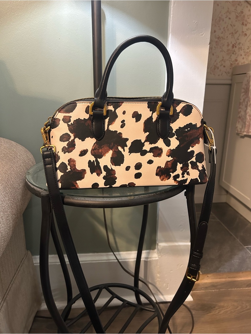 Steve Madden Black & Tan Cow Print Dome Crossbody Satchel - Picture 4 of 7